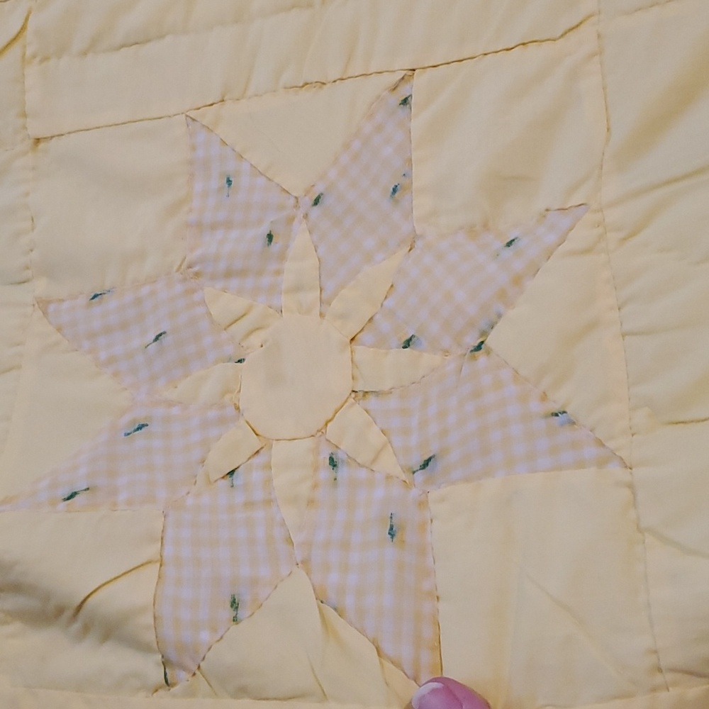 Vintage Handmade Quilt circa 1940's